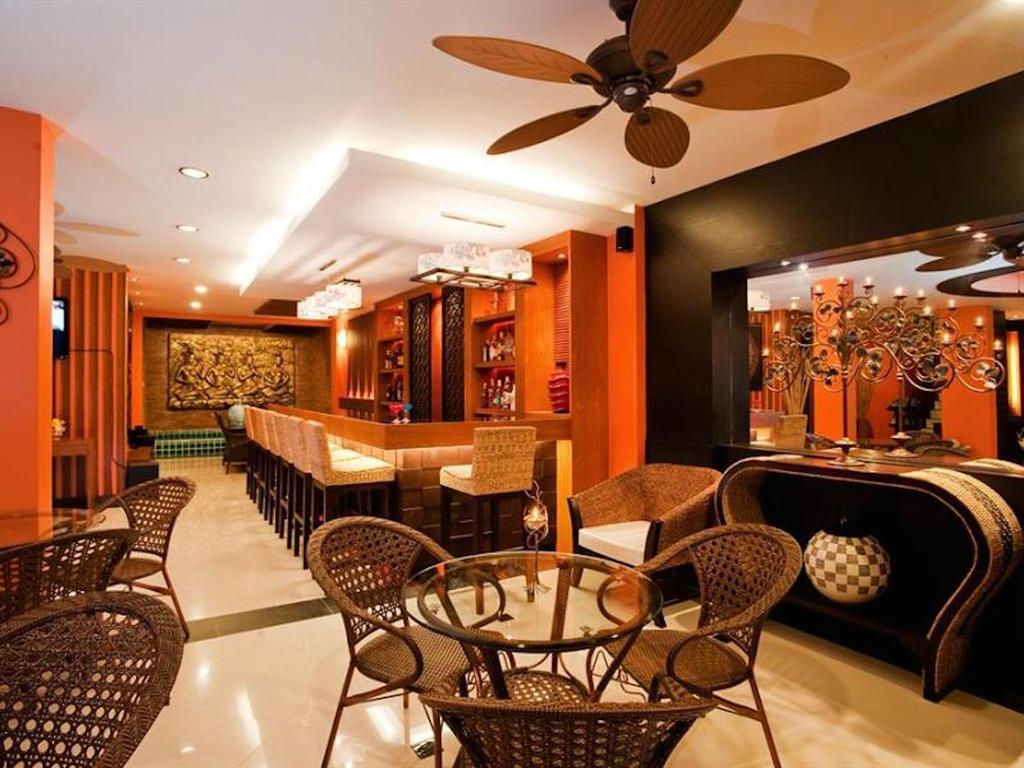 Deva Suites Patong Phuket Esterno foto