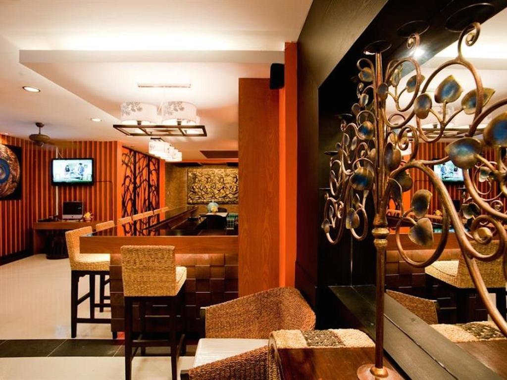 Deva Suites Patong Phuket Esterno foto