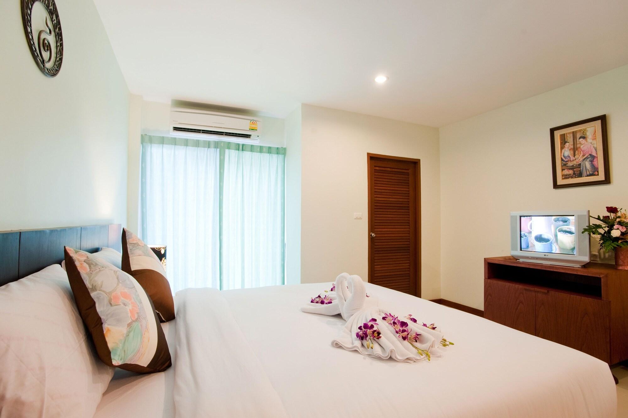 Deva Suites Patong Phuket Esterno foto