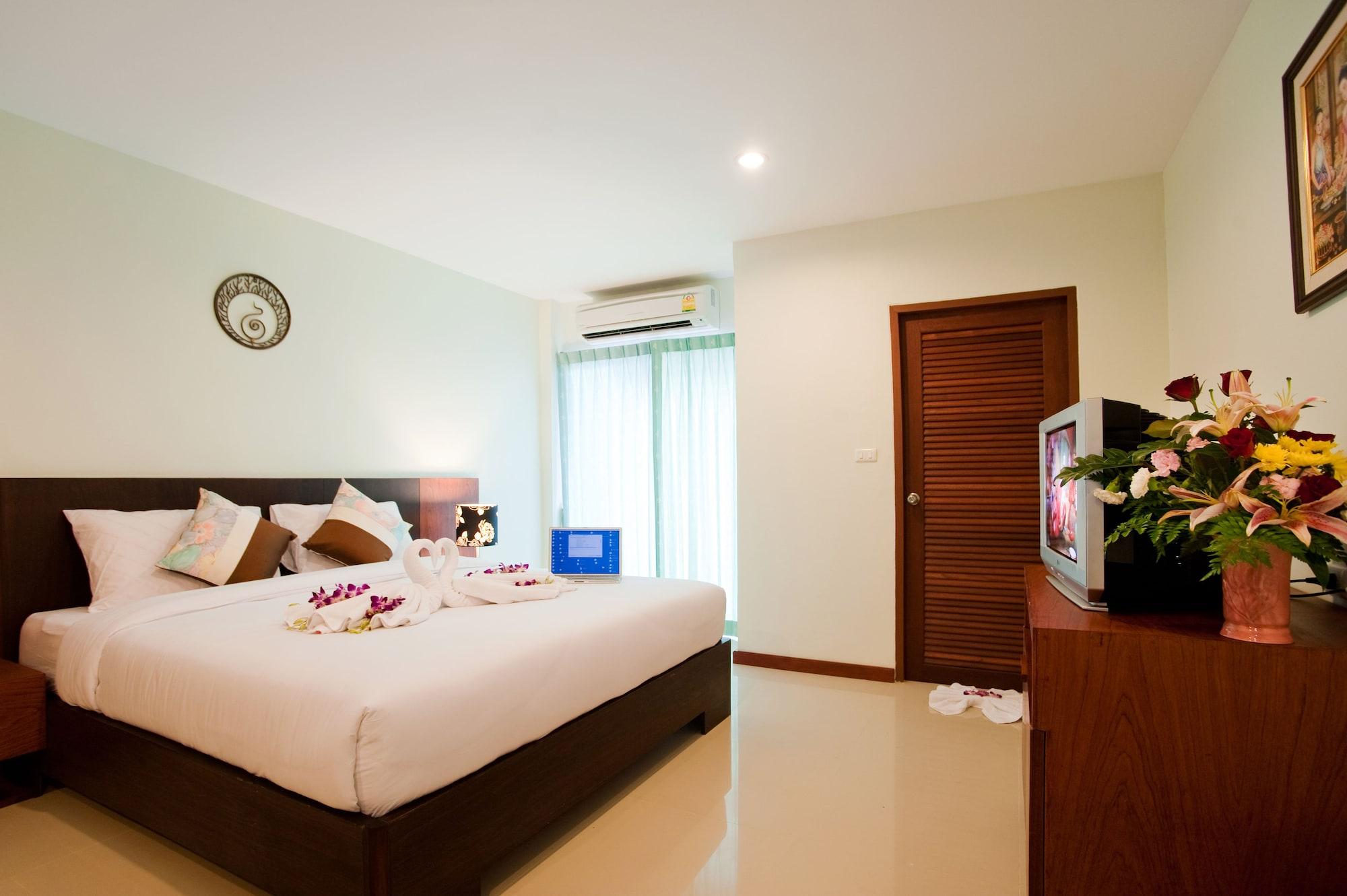 Deva Suites Patong Phuket Esterno foto