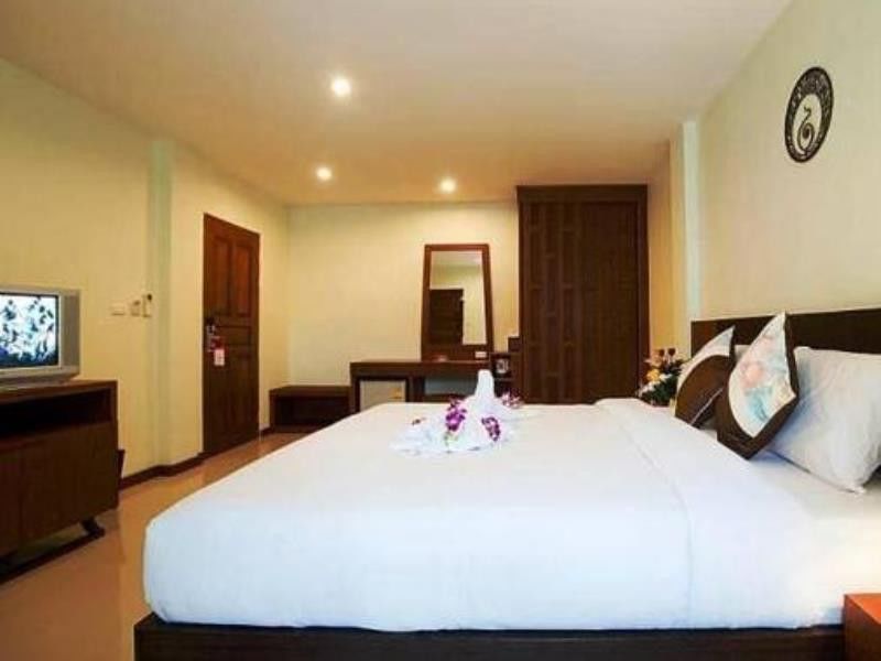 Deva Suites Patong Phuket Esterno foto