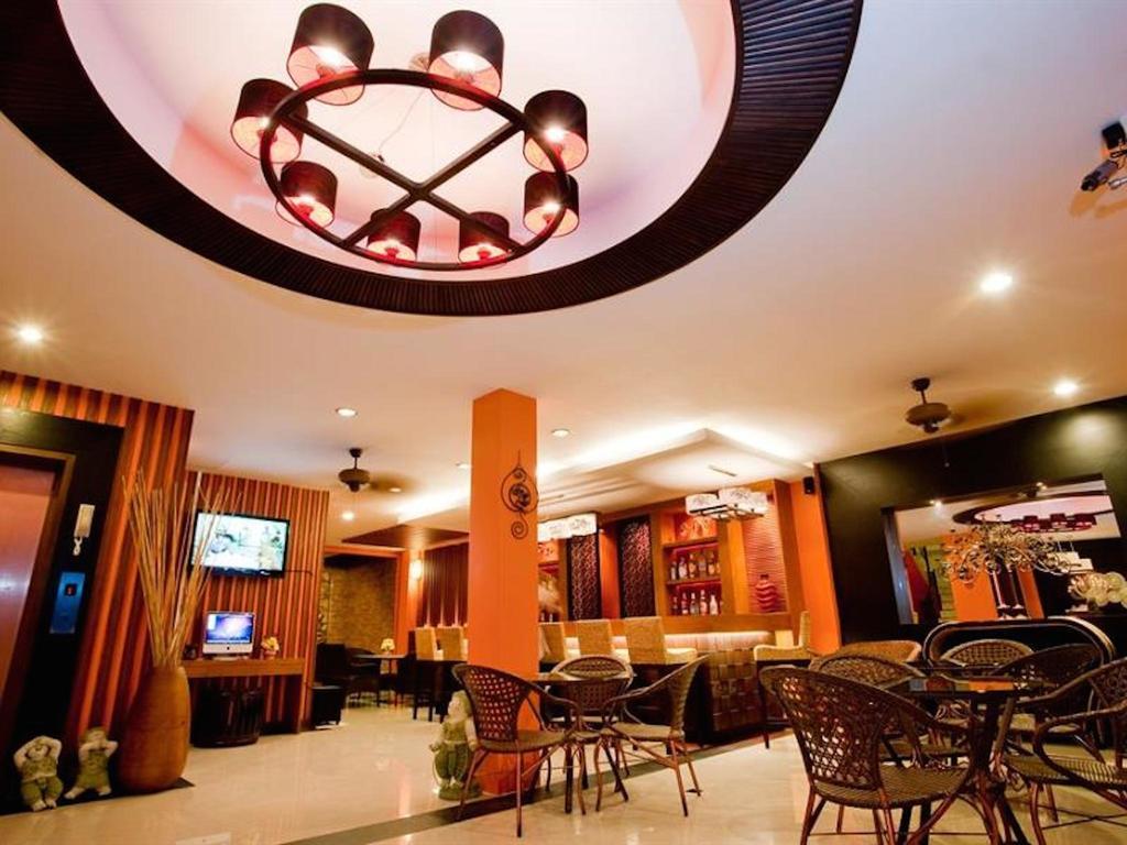 Deva Suites Patong Phuket Esterno foto