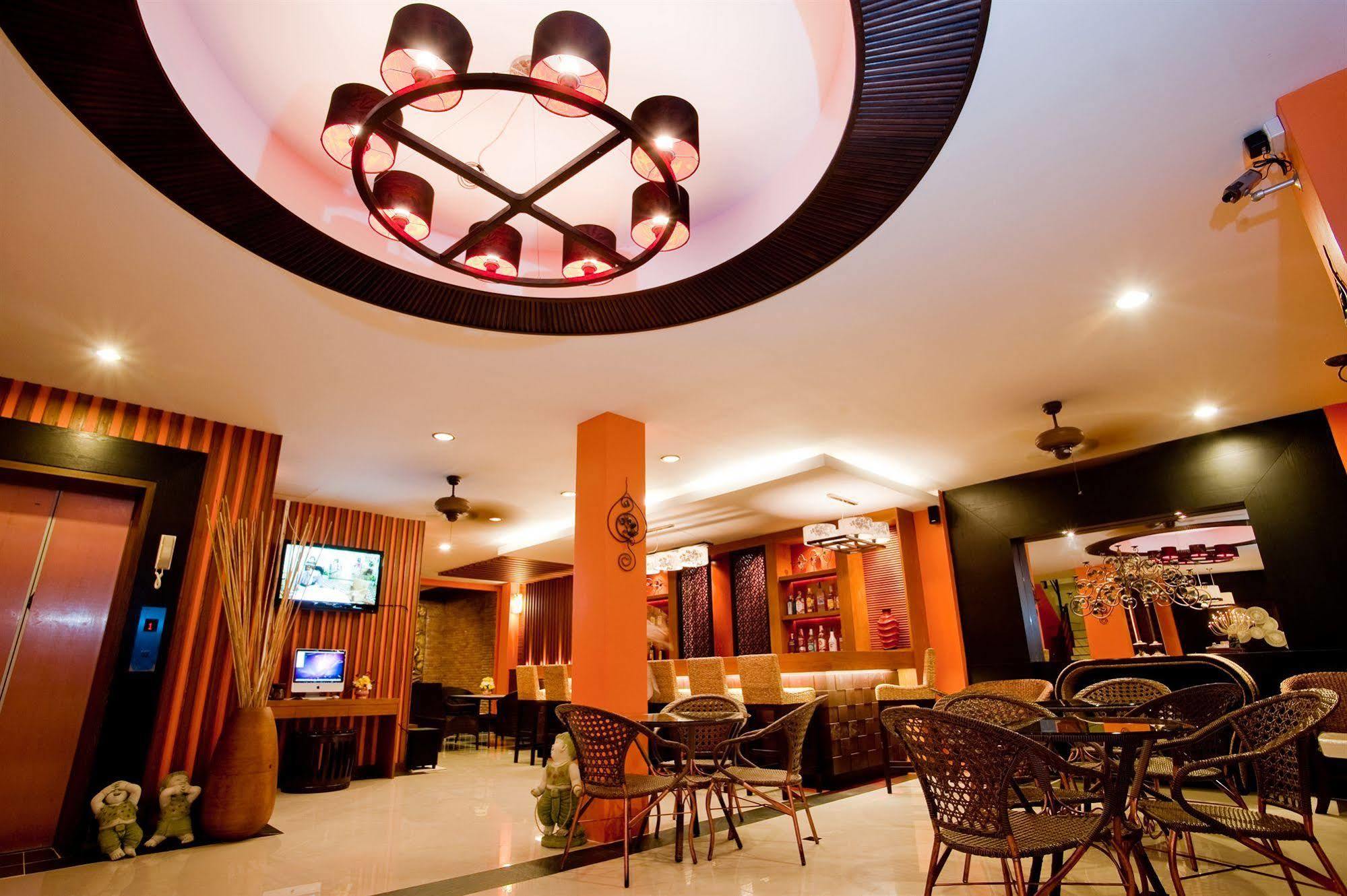 Deva Suites Patong Phuket Esterno foto