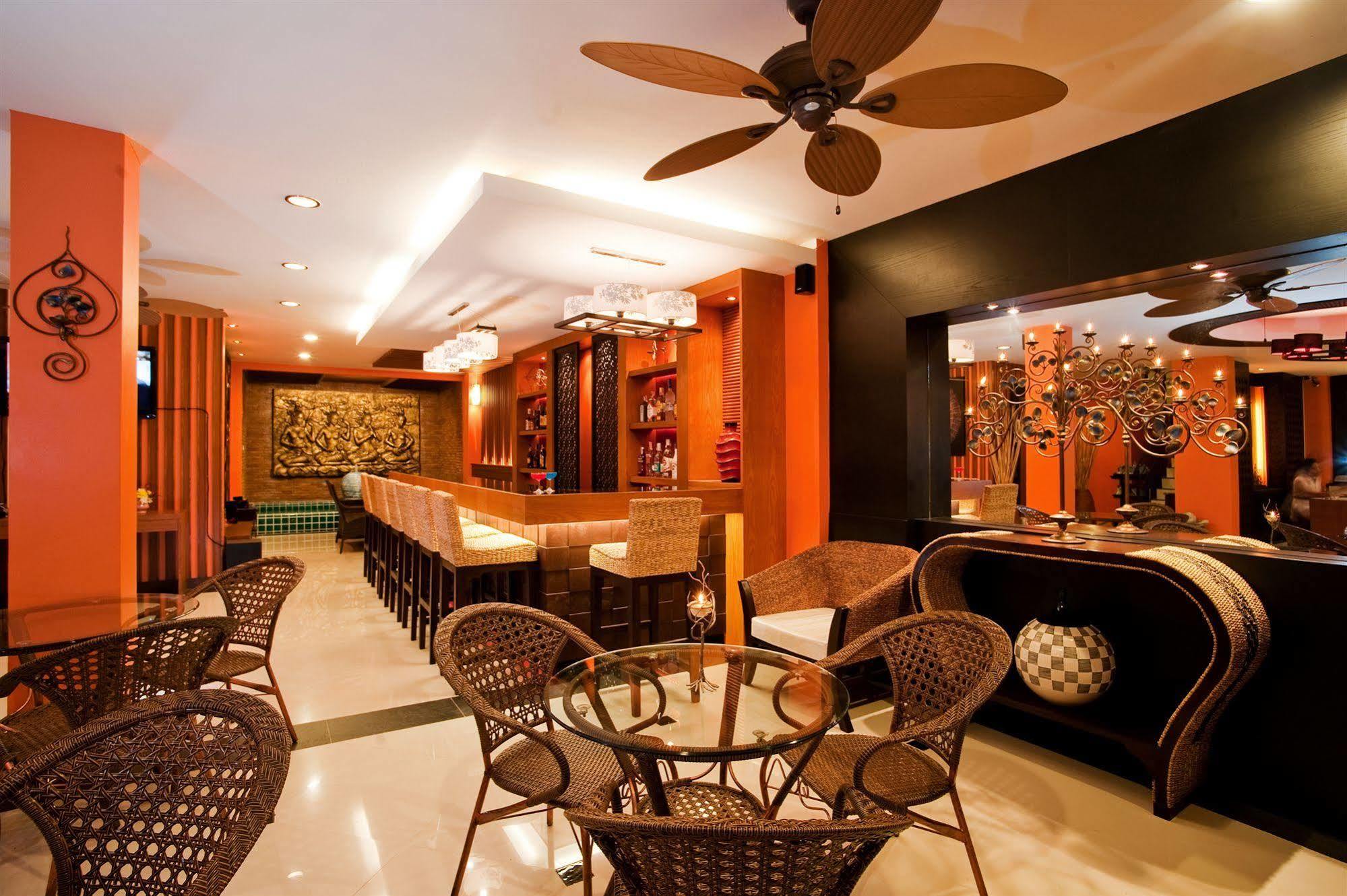 Deva Suites Patong Phuket Esterno foto