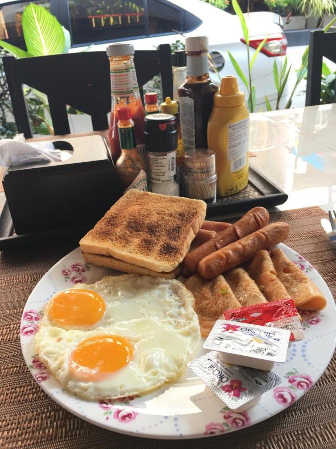 Deva Suites Patong Phuket Esterno foto